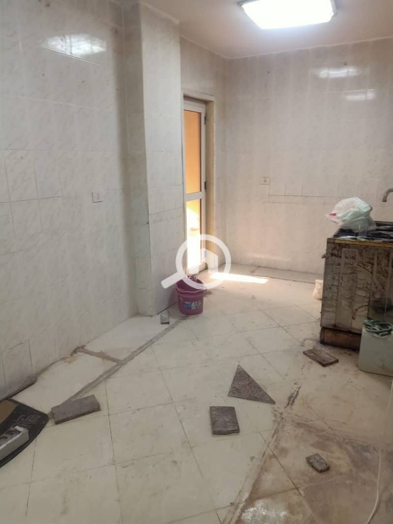 9 2359d395-21be-42cb-bdb2-ae5c6bdb6863. jpeg