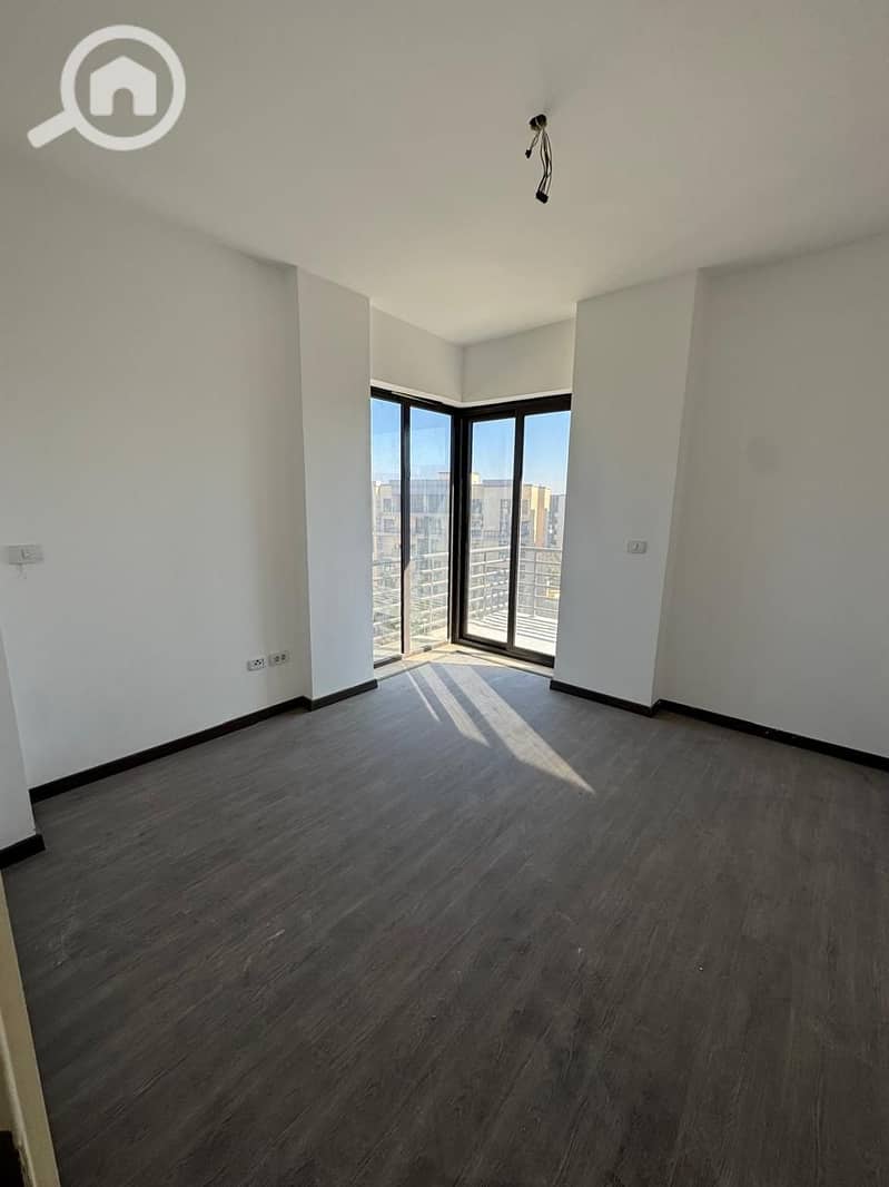 3 d46eb4c2-c531-495e-80ae-32e0cfe2b3a0. jpg