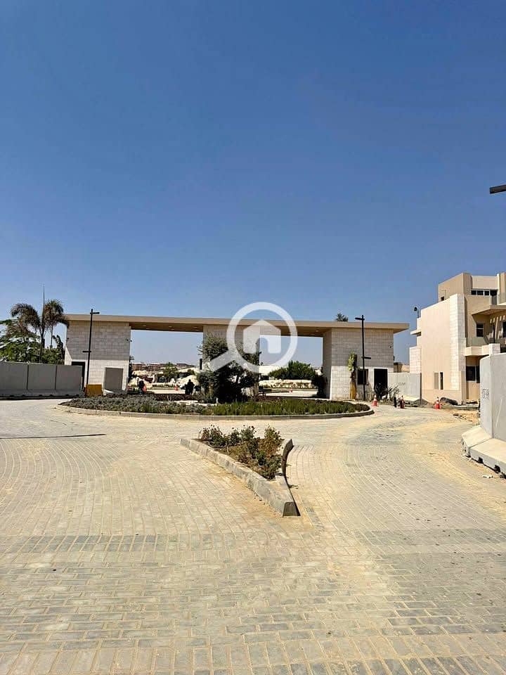 8 565619754_122143019396929567_2953640148328953313_n. jpg