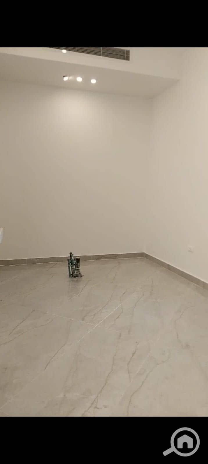 3 ff0e7280-b2ce-472a-b0e8-c1dc01188560. jpg