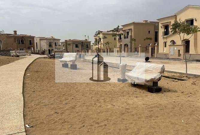 2 7666210-ee5ebo. jpg