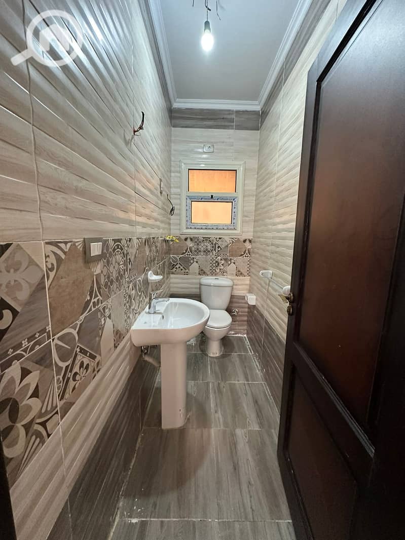 7 5420a187-e538-4329-bf21-c36318aa8483. jpg