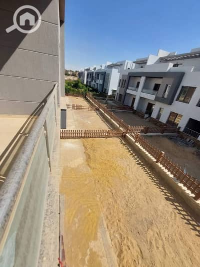 فیلا 4 غرف نوم للايجار في مدينة الشروق، القاهرة - 01df5084-b6ff-4b37-9ce1-2cbde393e926. jpg