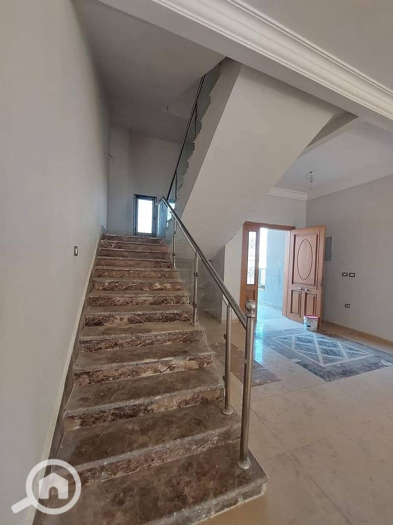 8 190470c9-b2ac-4212-85a0-e5d4eb0693ac. jpg