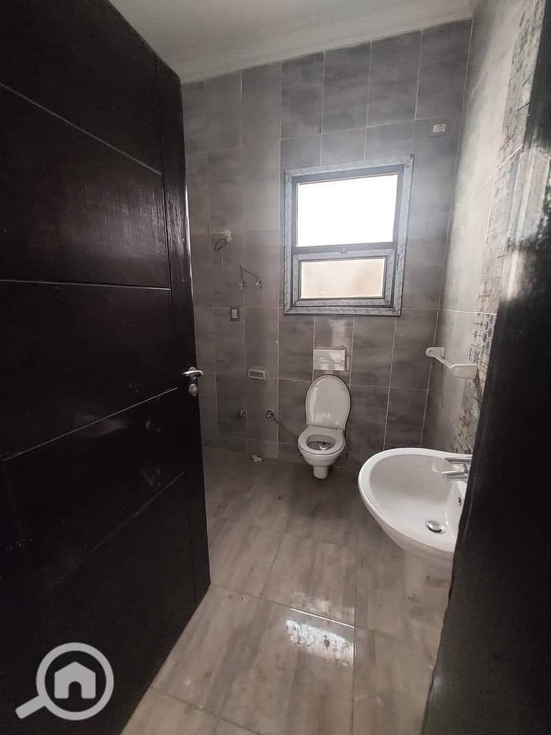 11 bb02395d-a47a-4366-b036-ac68388ba329. jpg