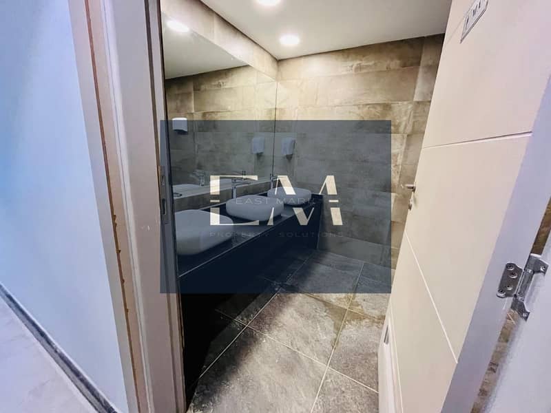 7 89639921-cff6-4b8c-ac9d-c4f86e8f46e9. jpg