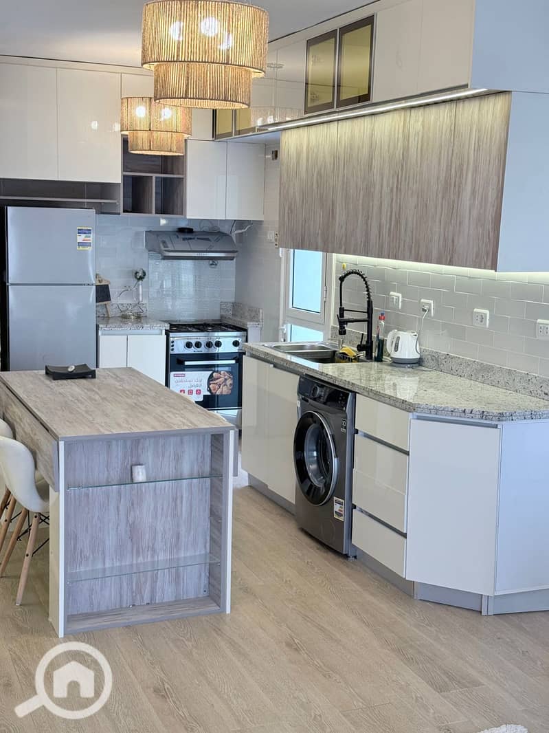 6 83d6654d-65ae-445e-b890-885b0ac6e4f0. jpg