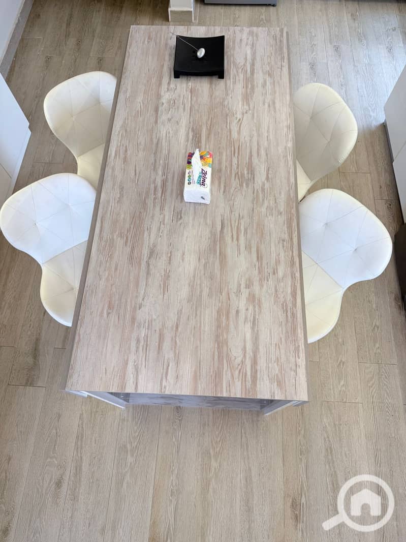 7 71349849-f895-45f4-945d-703d53ddecc5. jpg