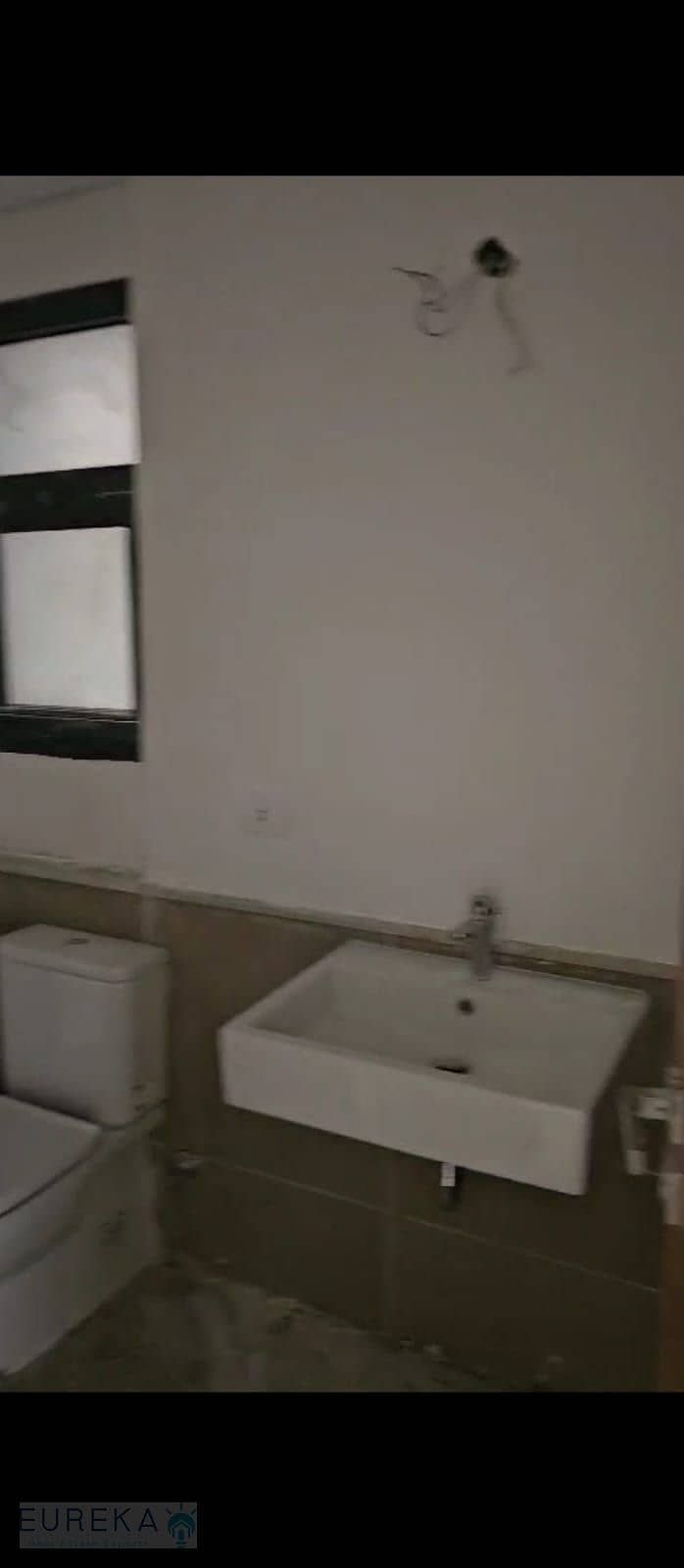 8 011740e7-7ab5-495e-ae92-bc2e63aa86be. jpg