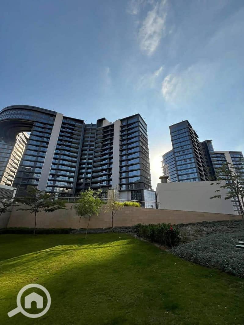 4 26a70ee7-88e7-439e-9416-1695edc1c719. jpg