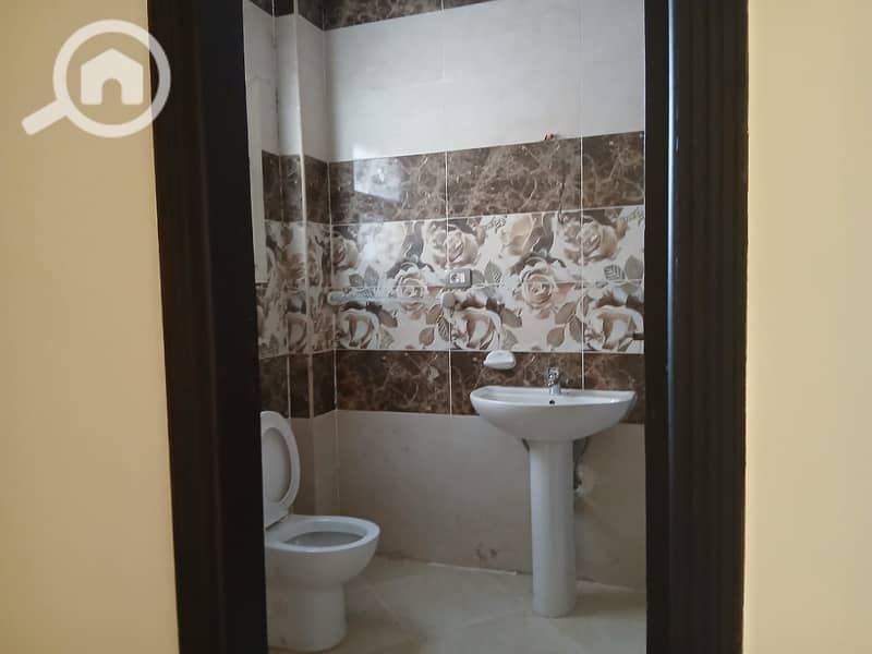 3 WhatsApp Image 2025-04-12 at 15.39. 33_8a2dcc42. jpg