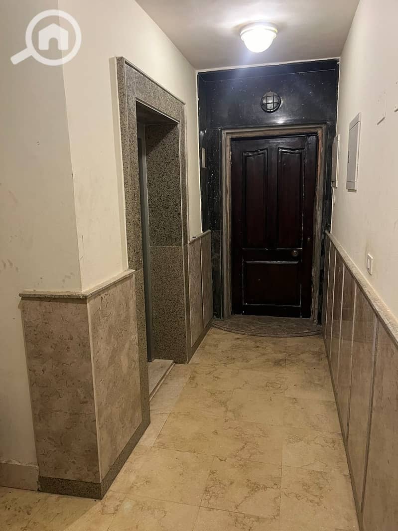 10 d98950ff-5a6b-4c82-bb17-a74d32d4e162. jpeg