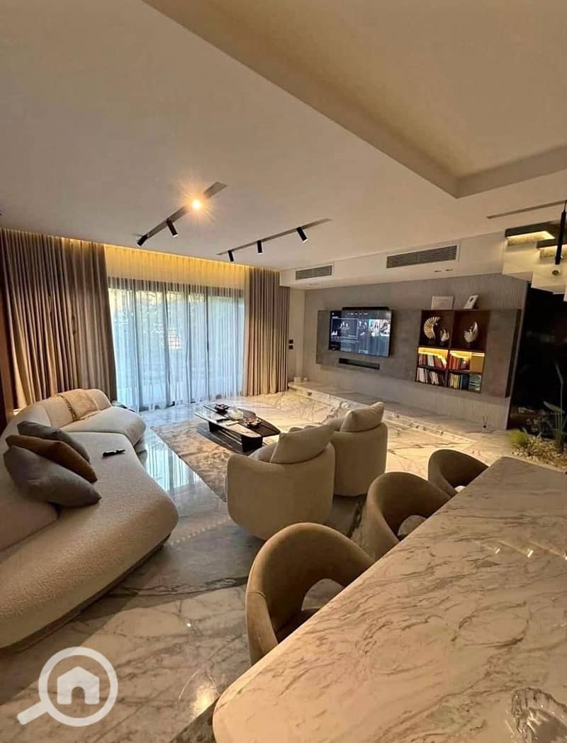 2 e65c5c4a-50f9-44b8-b85e-1a85296109f0. jpg