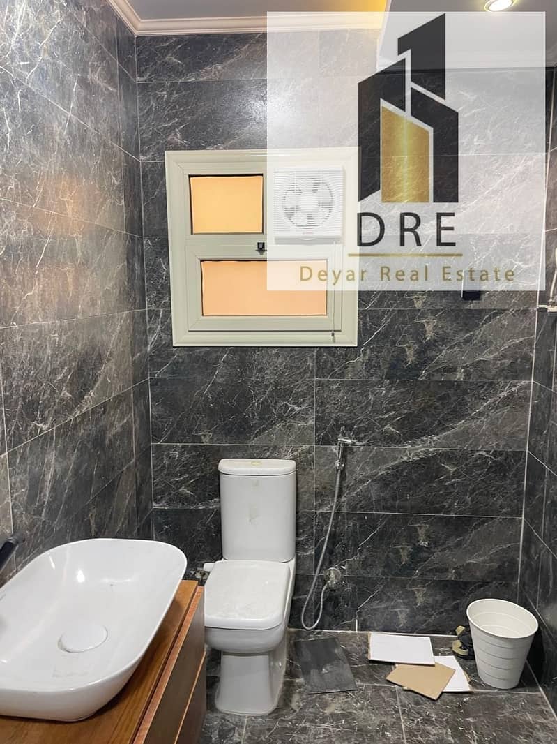 10 135b98fd-2c41-4104-8db4-3af06af1688e. jpg