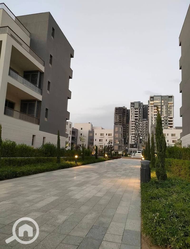 9 598570607_865519966064583_4435360346998253978_n. jpg