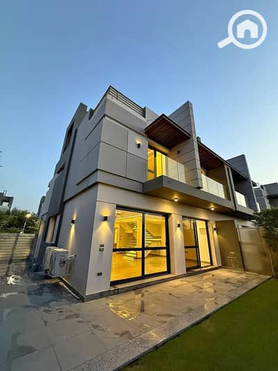 توين هاوس 4 غرف نوم للبيع في الشيخ زايد، الجيزة - 565231710_787779074135985_6840546552554174910_n. jpg