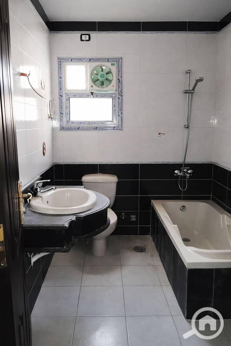 2 BEAAC4BE-97E8-4E56-BFD3-99E47E952105. png