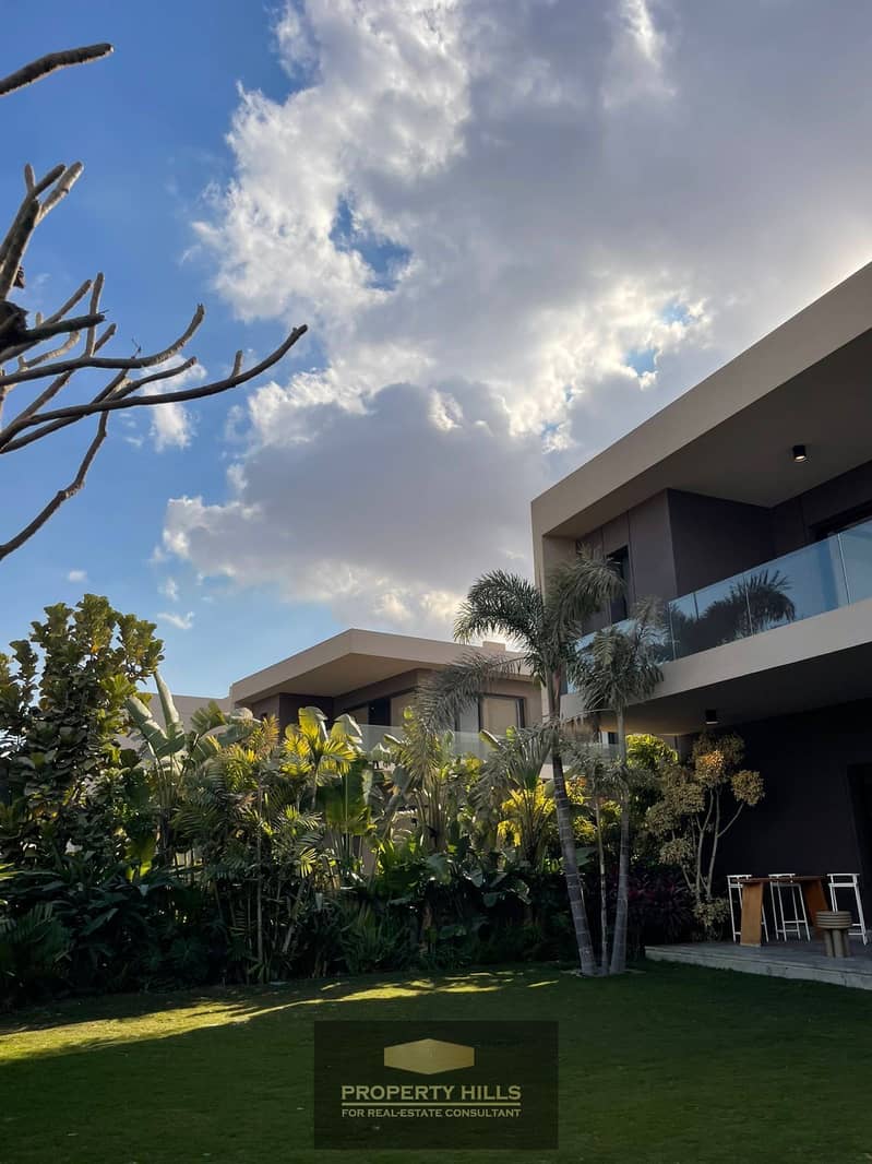 7 PHOTO-2025-12-10-14-01-20 2. jpg