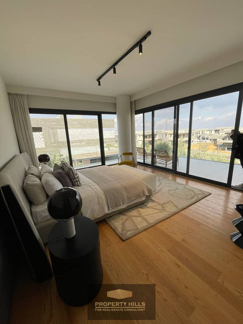 12 PHOTO-2025-12-10-14-01-17 2. jpg