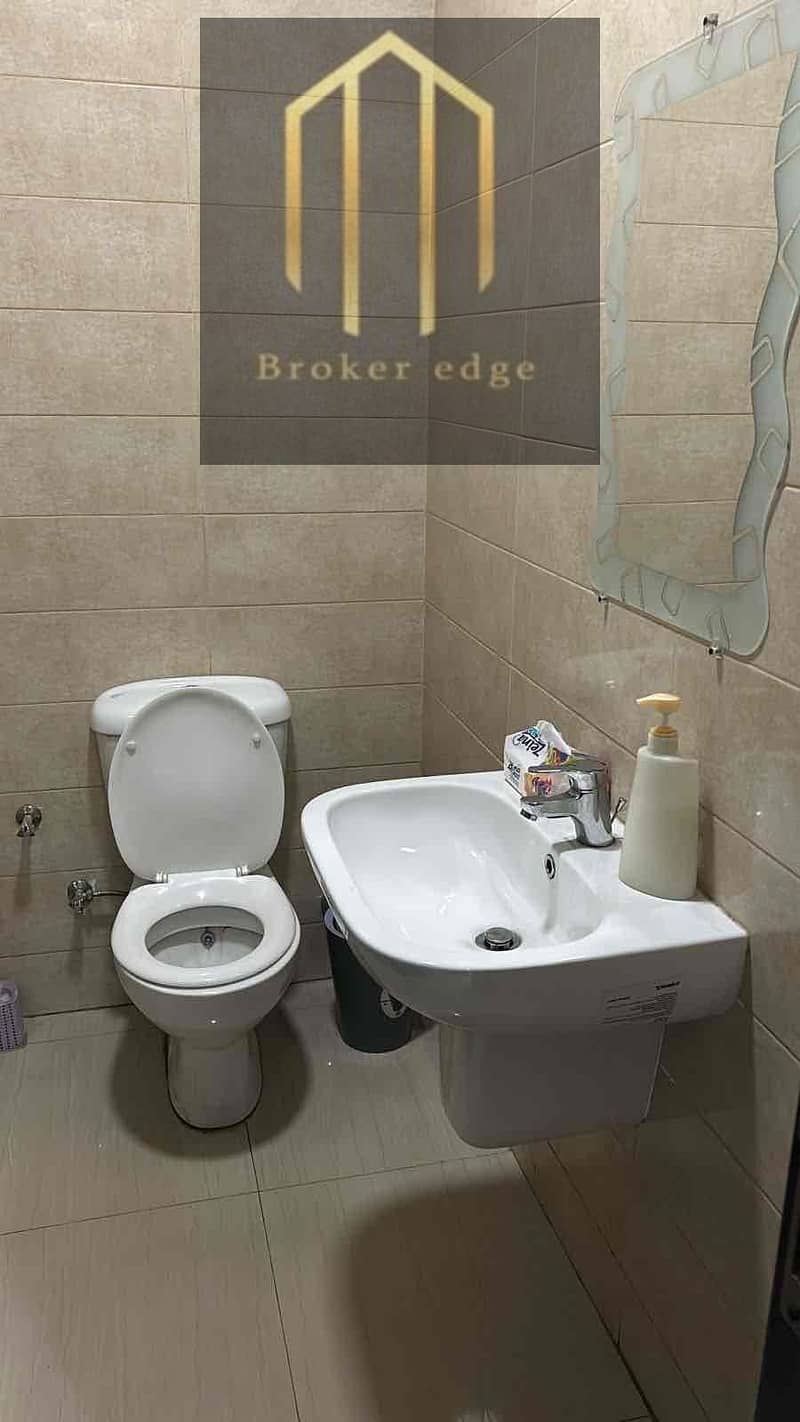 4 d66b67a8-ec2c-454e-bd38-11079d2c1d8f. jpg