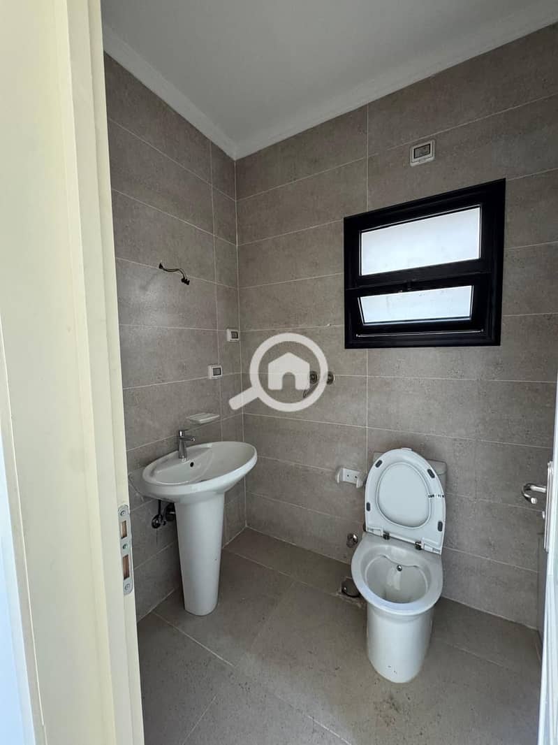 3 d502f2d7-ed9a-48e8-9203-ca8542c292eb. jpg