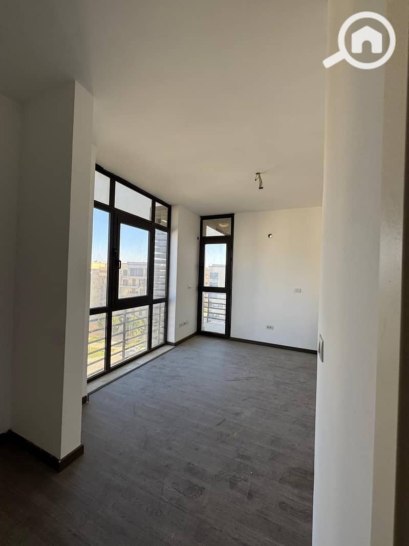 4 5d26cf88-c6e5-41bf-bcc7-a74f8ec87fb0. jpg