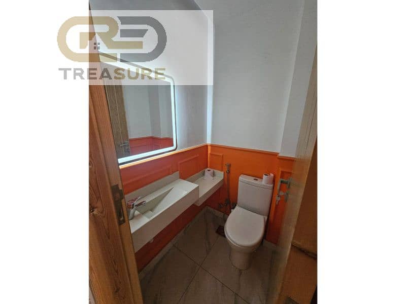 6 WhatsApp Image 2025-12-14 at 4.49. 00 PM (2). jpg