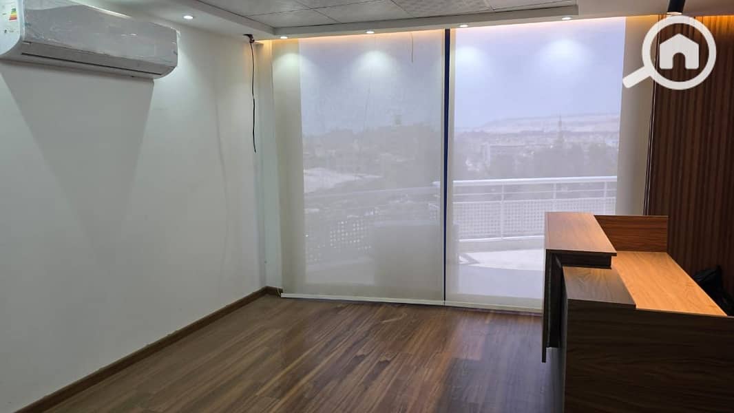 4 c285450b-5dba-46f2-b97d-c5245204ea12. jpeg