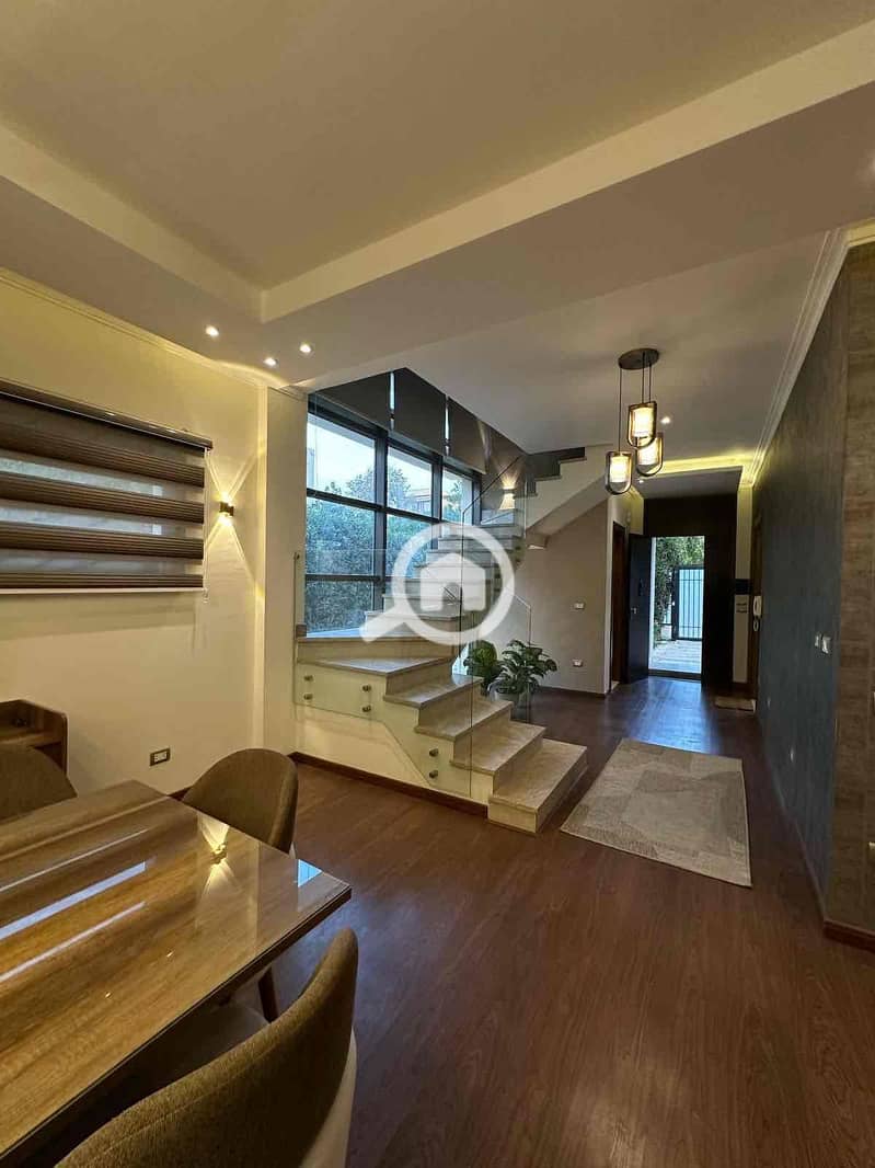 8 d0d6b4ac-11a4-44f6-8d3f-39540b59a202. jpg