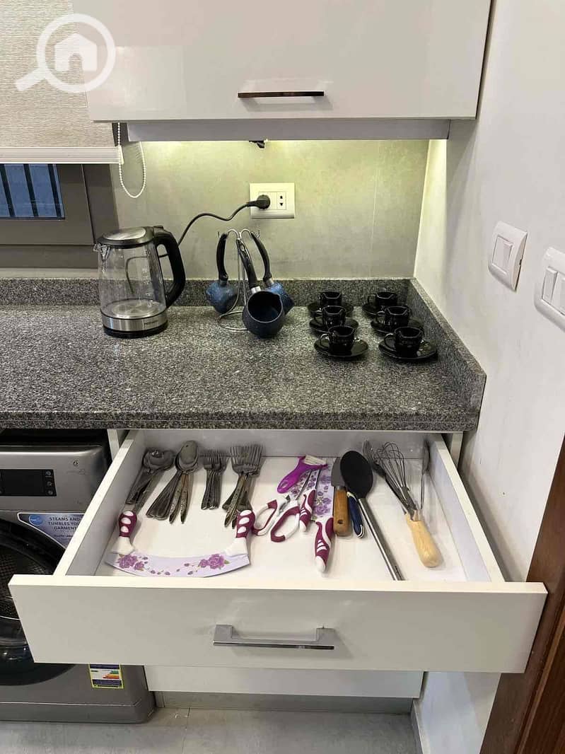 9 8799e953-c2db-483a-b4f5-a5fbbb04682a. jpg