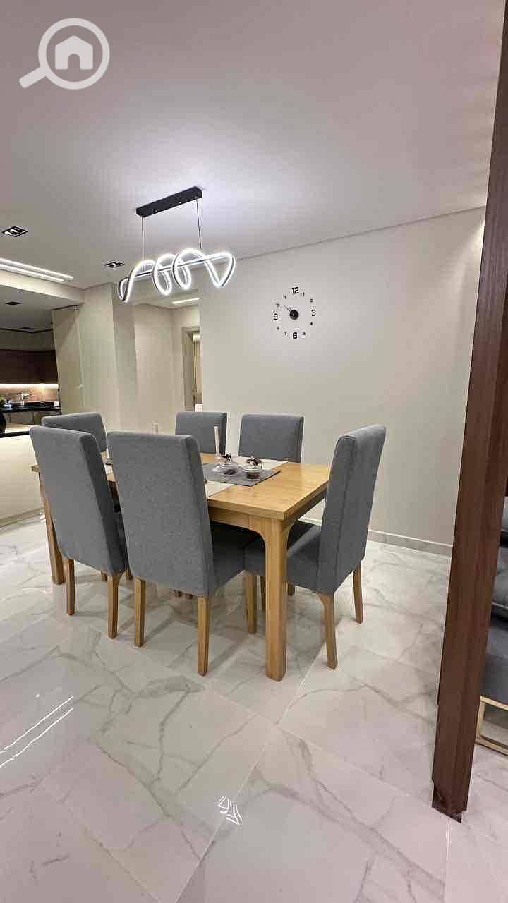 10 996408e4-455d-484c-8a5a-7e59ad45b48e. jpg