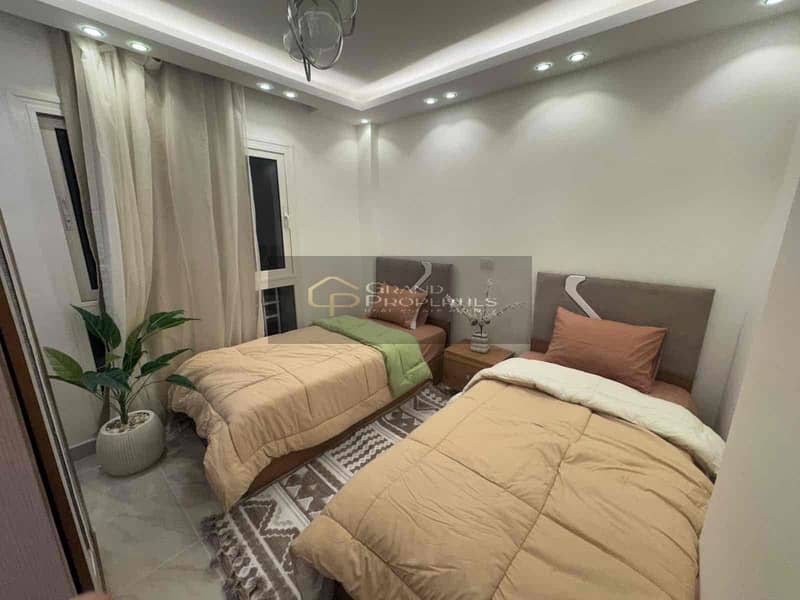 4 ebc1fa5e-7bc7-42e6-ad21-e62fe427277c. jpg