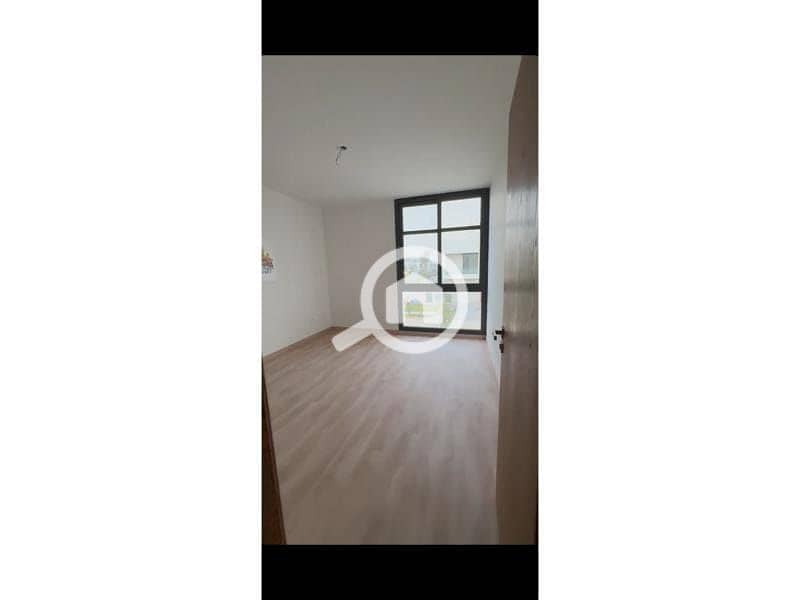 6 a522b9c7-2b1b-4717-96fe-6ce371363f48. jpg