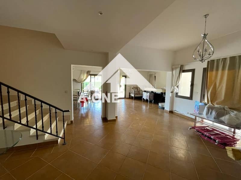 7 09734a99-a405-46de-af7b-f7952c0d2ba6. jpg