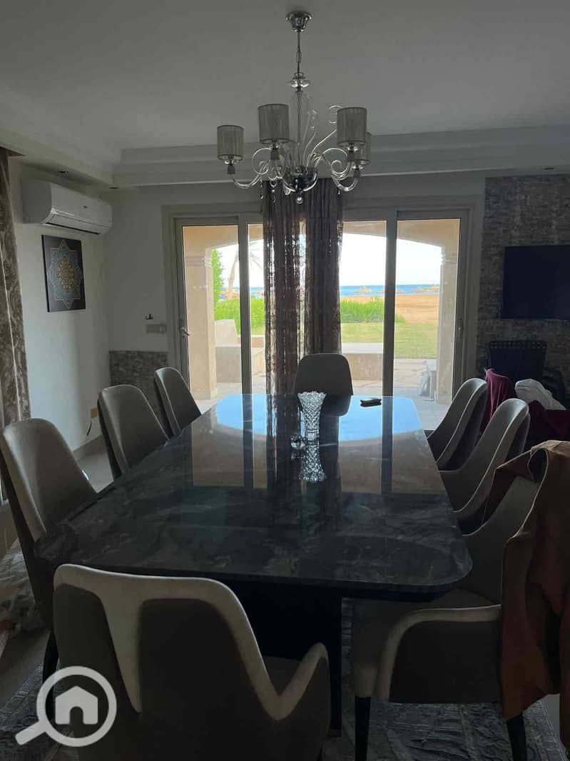 5 ee91895a-9fdc-450e-915e-8121d9993946. jpg