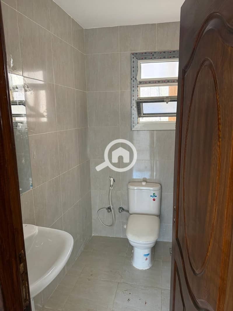 7 d0c1e288-1937-4128-ac81-6054e3e8d213. jpeg