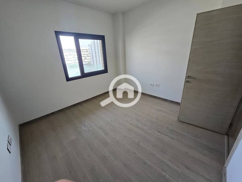 11 d890f9ca-1a0d-492f-ac43-799b95577ec2. jpeg