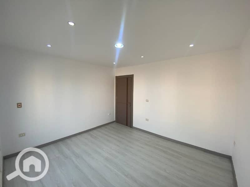 5 5c8eb0db-cdd7-425c-8b9a-fae042de8ca7. jpg