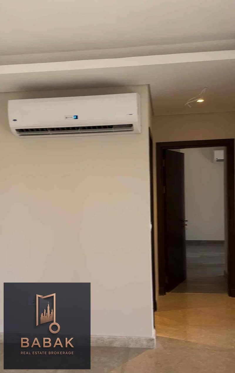 3 347f2fd0-2165-4310-9684-f478d7376a56. jpg