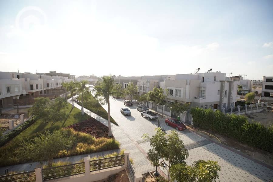 5 55786f34-7d3f-46ca-9ecf-91443c119d9a. jpg