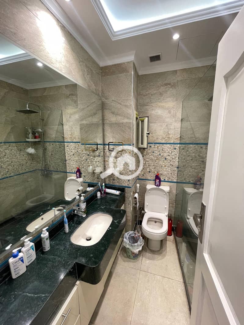 4 d3763f91-5db5-4ce6-88b3-1f38a4f66c07. jpeg