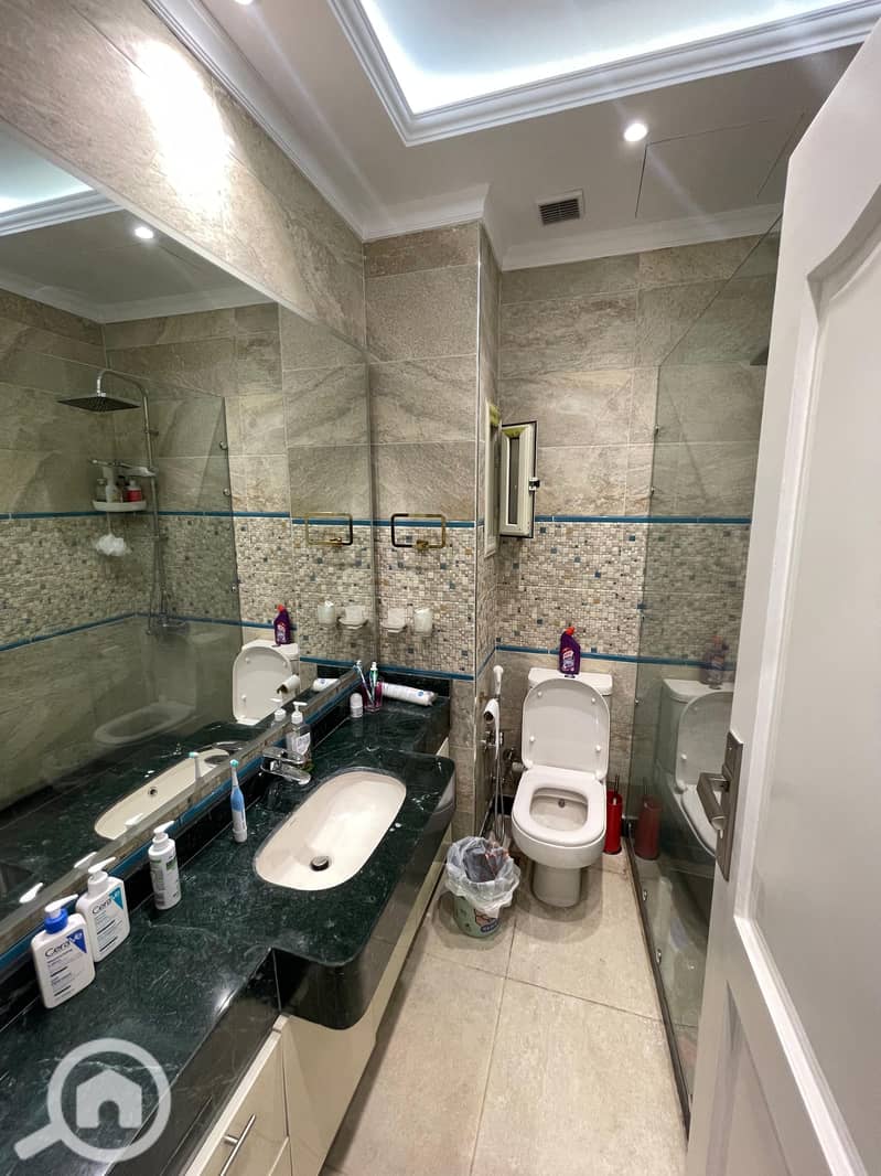 12 7030fec3-452c-459b-836f-b82ef76d8c2b. jpeg