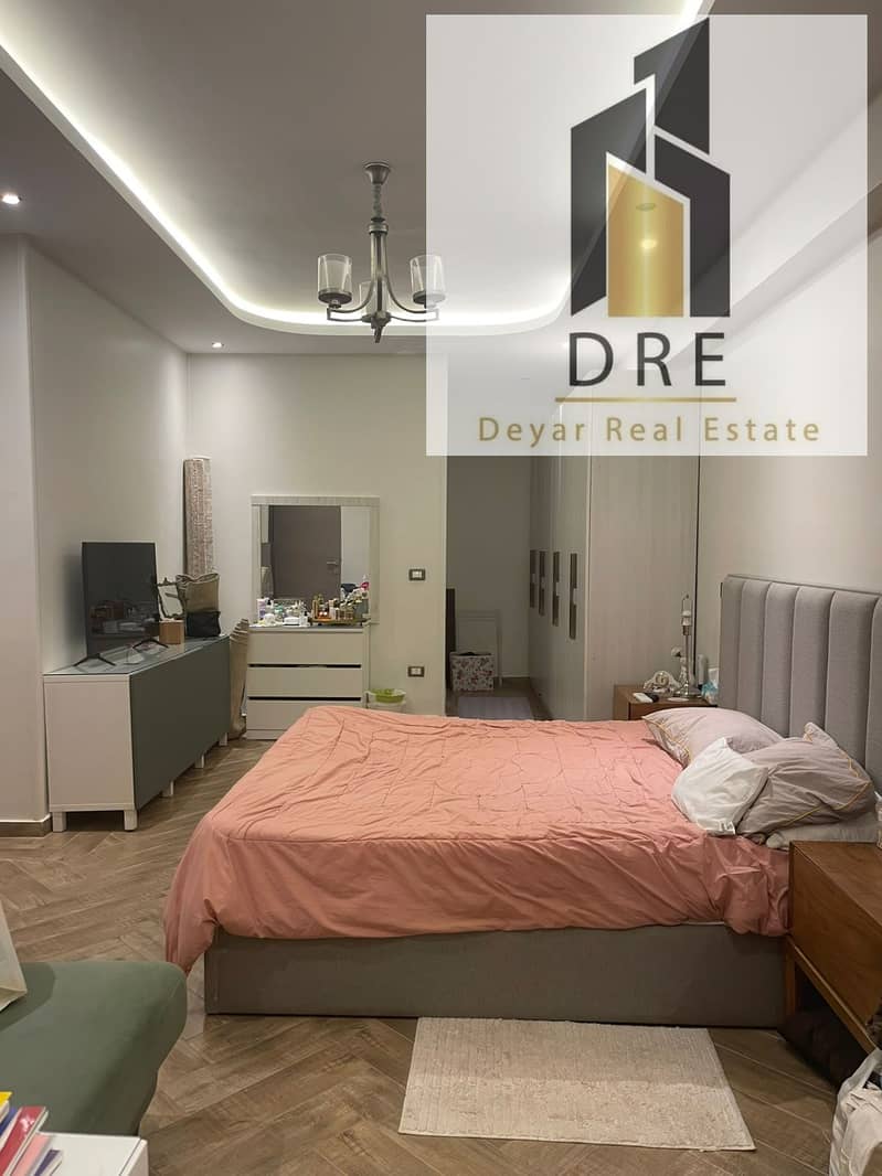 10 146dfadd-2d41-47f3-8c7c-5b5cf5fbec73. jpg