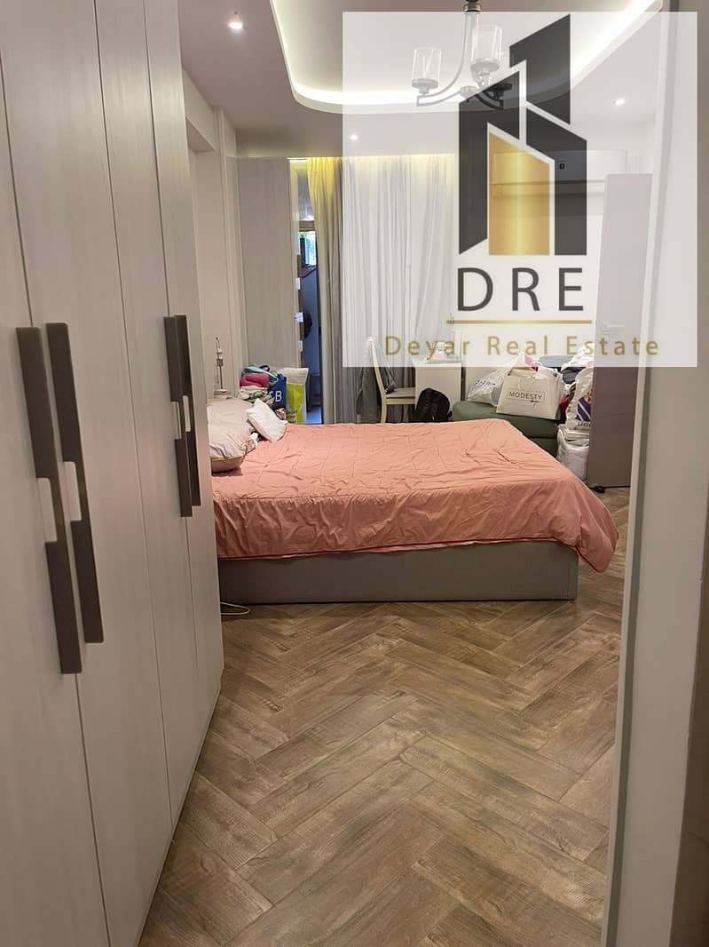 11 318fa8d5-f2ed-43a7-a709-9081c553e265. jpg