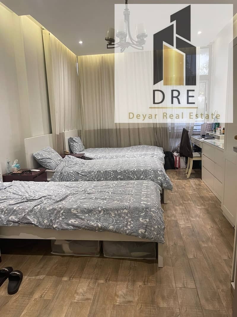 12 67724c73-0a2b-491d-836d-d82d3cfba65f. jpg