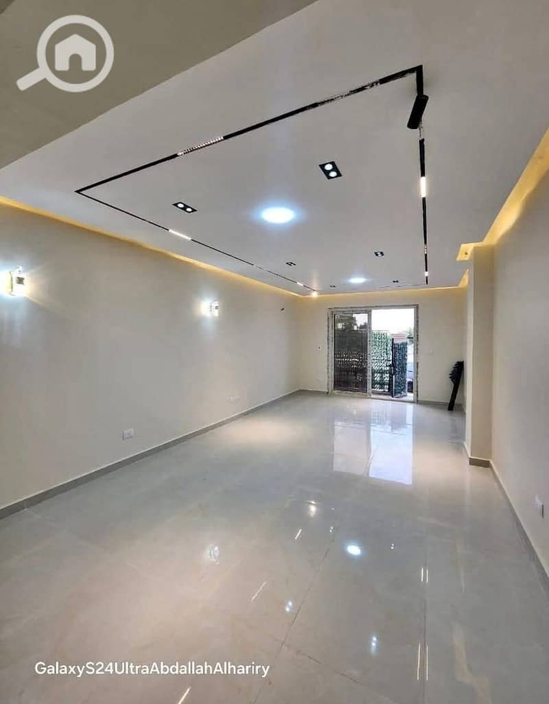 7 c2785cce-19dc-4772-9797-96e8b0bf4df2. jpg