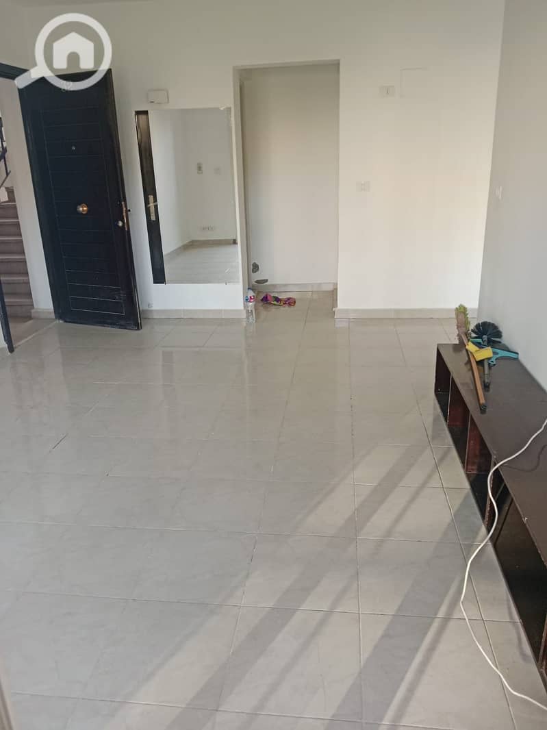 4 d875cd8b-97df-4458-9f9d-6e4b76fc3741. jpg