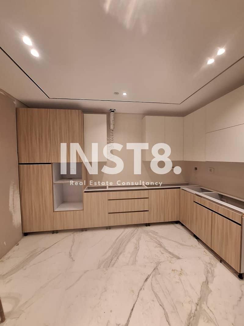 2 692877354c01a_WhatsApp-Image-2025-11-27-at-19.02. 06_d3c94467. jpg