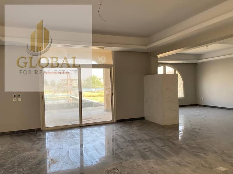 16 2078ac2f-52dd-4da7-b785-7f6a1c04d558. jpg