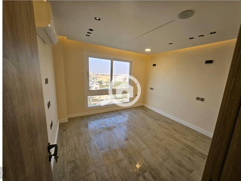 4 52f62b73-caca-4625-b836-798ae83e0beb. jpeg